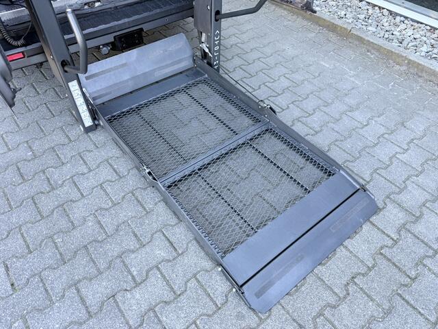 Renault TRAFIC Automaat 5+1 Rolstoelbus 2.0 dCi 145 T29 L2H1 Luxe (Mooie stoere 5+1 Rolstoelbus met automaat!)