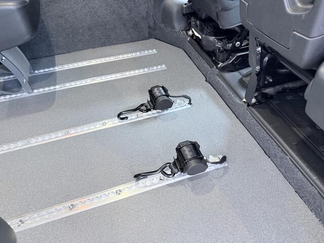 Renault TRAFIC Automaat 5+1 Rolstoelbus 2.0 dCi 145 T29 L2H1 Luxe (Mooie stoere 5+1 Rolstoelbus met automaat!)