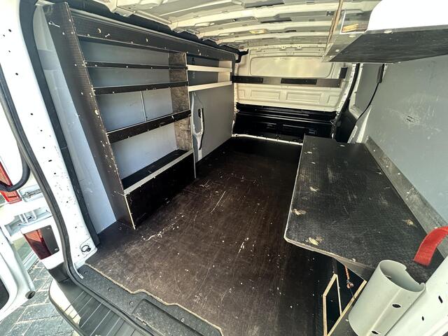 Renault TRAFIC 2.0 dCi 130 T30 L2H1 Work Edition | TREKHAAK | PARKEERSENSOREN | CRUISE CONTROL | AIRCONDITIONING | APPLE CARPLAY