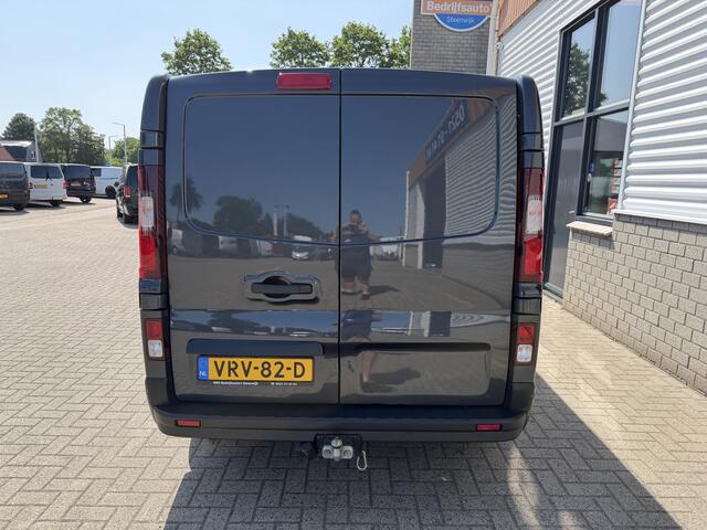 Renault TRAFIC 2.0 dCi 130pk T29 L2H1 DC 5 persoons Comfort / vaste prijs rijklaar ¤ 19.950 ex btw / lease vanaf ¤ 336 / donker grijs metallic / airco / cruise / trekhaak / euro 6 / bpm vrij !