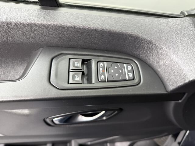 Renault TRAFIC 2.0BlueDCi 170PK EDC Automaat Dubbele Cabine Exclusive | 2xSchuifdeur | Navigatie | Camera | Airco | Cruise | Trekhaak