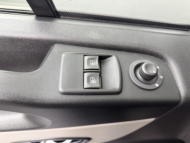 Renault TRAFIC 1.6DCi 120PK Lang Dubbele Cabine Black Edition | Euro 6 | 6-Persoons | Navigatie | Camera | Airco | Trekhaak