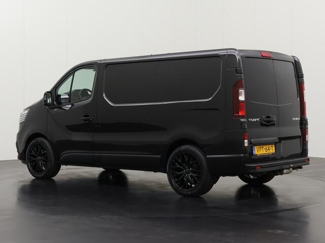 Renault TRAFIC 2.0DCi 130PK Black Edition | Navigatie | Multimedia | Airco | Cruise | Trekhaak | 3-Zits