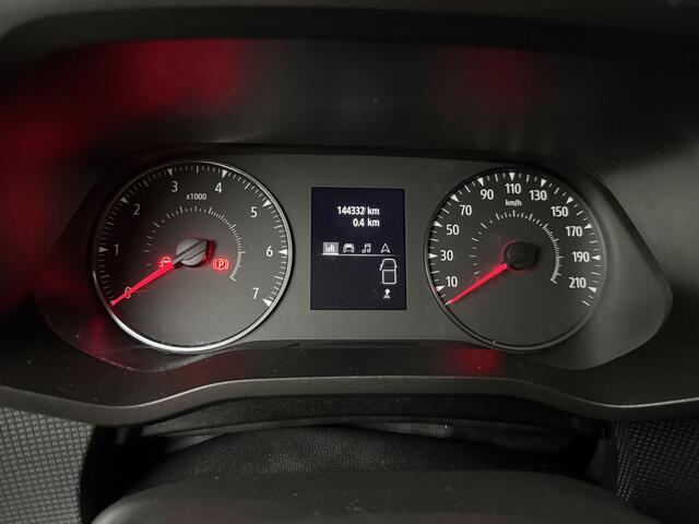 Renault TRAFIC 2.0DCi 130PK Black Edition | Navigatie | Multimedia | Airco | Cruise | Trekhaak | 3-Zits