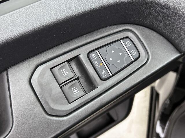 Renault TRAFIC 2.0 Blue dCi EDC 170 T29 L2H1 Extra DC | airco automatisch | cruise control | lichtmetalen velgen 17" | navigatiesysteem | parkeersensor achter | parkeersensor voor | zijschuifdeur rechts |