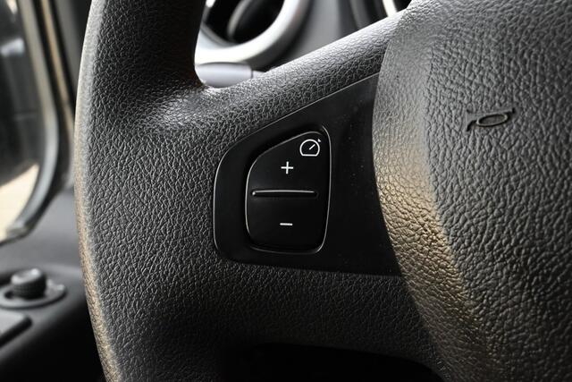 Renault TRAFIC 2.0 L2H1 MultiJet 145 PK CarPlay Trekhaak PDC Cruise