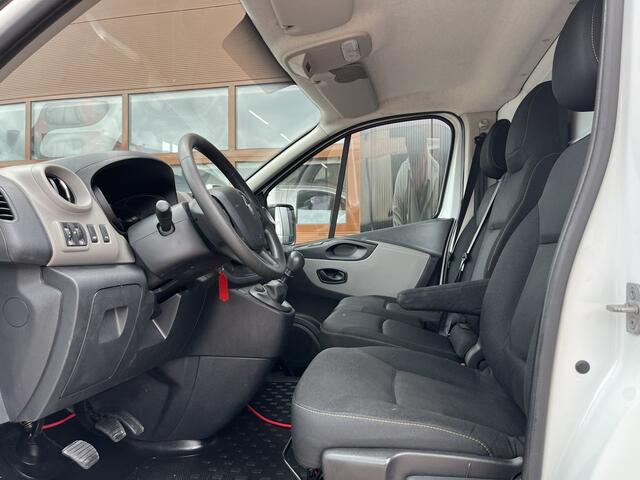 Renault TRAFIC 1.6 dCi 122pk E6 L2 Comfort 3p Lease ¤185 p/m, Trekhaak, Imperiaal, Airco, Navi, PDC, Cruise controle.