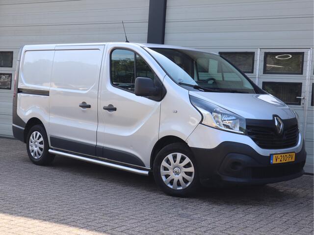 Renault TRAFIC 1.6 dCi Euro 6 - Airco - Trekhaak - Cruise - 3 Zits