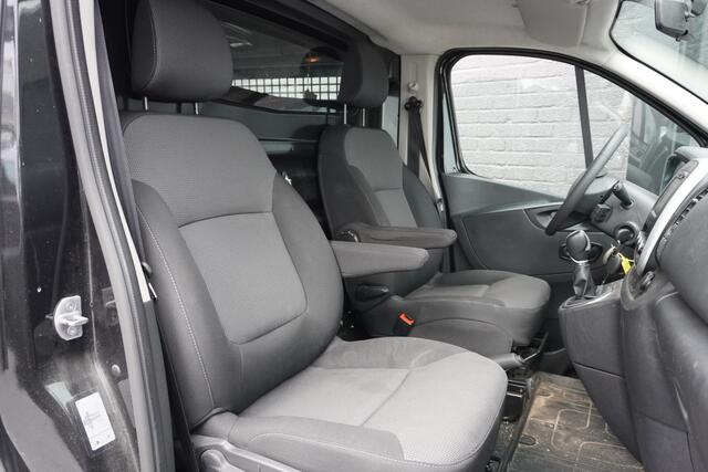 Renault TRAFIC 2.0 dCi 145PK Automaat 2x Schuifdeur EURO 6 - Airco - Navi - Cruise - ¤17.950,- Excl.