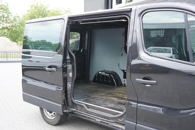 Renault TRAFIC 2.0 dCi 145PK Automaat 2x Schuifdeur EURO 6 - Airco - Navi - Cruise - ¤17.950,- Excl.