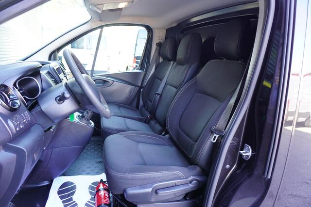 Renault TRAFIC 120pk L1H1 Airco LED 3-Zits Trekhaak Radio
