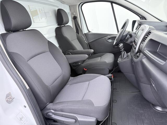 Renault TRAFIC 2.0dCi 120PK T29 L1H1 Trekhaak Airco Navi Euro 6 Cruise Control Bluetooth Pdc Betonplex Vloer Wandbetimmering Schuifdeur 2.000KG Trekgewicht 1e Eigenaar Origineel Nederlandse Auto