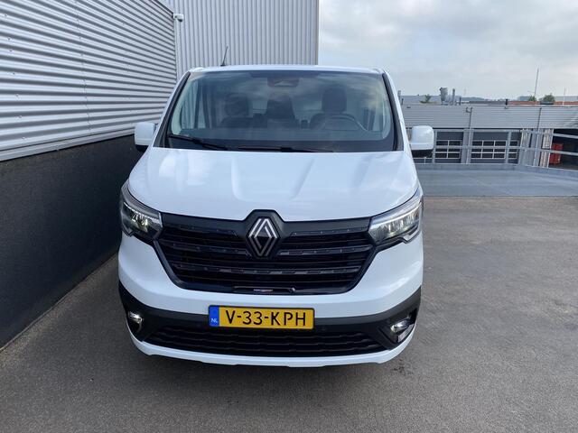 Renault TRAFIC 2.0 Blue dCi 150 EDC T30 L2H1 Extra Anniversary edition! Zeer lage KM stand! Trekhaak, stoelverwarming, parkeersensoren, adaptieve cruise control, aanhanger assist.