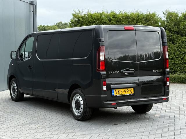 Renault TRAFIC 2.0 dCi 120 PK / L2H1 / 1e EIG. / AIRCO / CRUISE / PDC / 3-ZITS / LED
