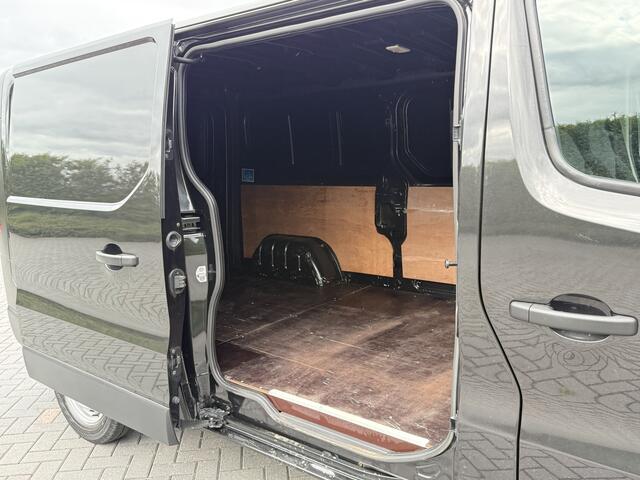 Renault TRAFIC 2.0 dCi 120 PK / L2H1 / 1e EIG. / AIRCO / CRUISE / PDC / 3-ZITS / LED