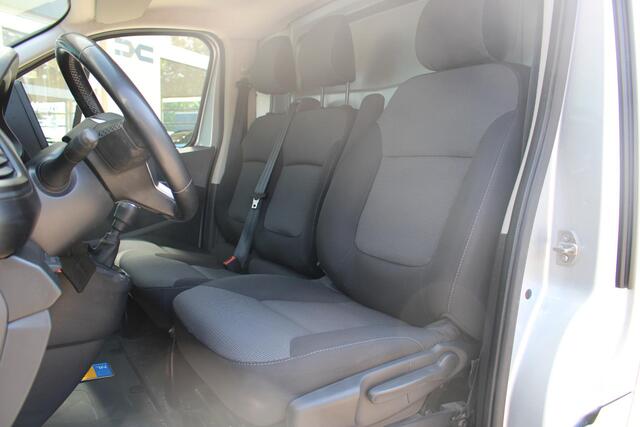 Renault TRAFIC 2.0 dCi 130 T30 L2H1 Luxe Achteruitrijcamera | NAvigatie | Airco