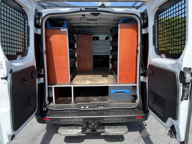 Renault TRAFIC 2.0 dCi 145 PK / L1H1 / AUTOMAAT / 2x SCHUIFDEUR / INRICHTING / TREKHAAK / IMPERIAAL / 3-ZITS