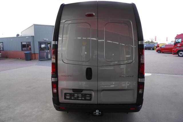 Renault TRAFIC 2.0 Blue dCi 170PK T30 L2H2 Rolstoelbus met schans nr. V186 | Airco | Cruise | Navi | trekhaak