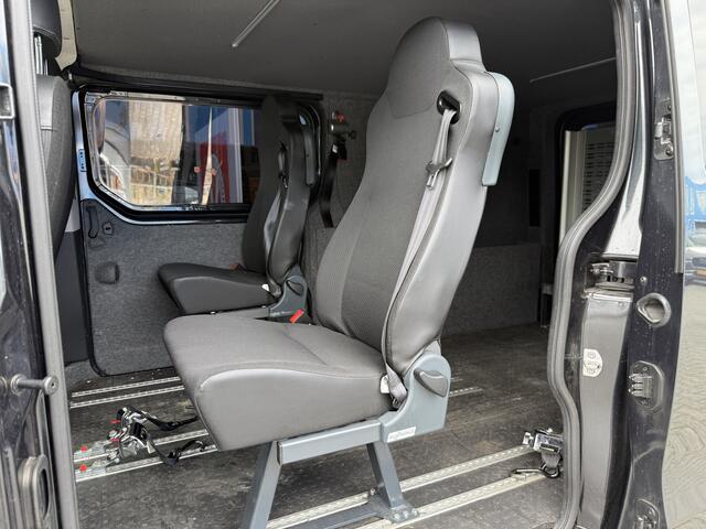 Renault TRAFIC 4+1 Rolstoelbus 2.0 dCi 145 T29 L2H1 Luxe (Mooie complete 4+1 Rolstoelbus met automaat!)