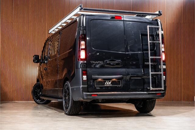 Renault TRAFIC 2.0 L2H1 150 PK DC | Dubbel cabine | 6-Zitter | Navigatie | Dodehoek | Camera | Trekhaak | CarPlay | Nieuwe APK | Trekhaak | Imperiaal | PDC V+A