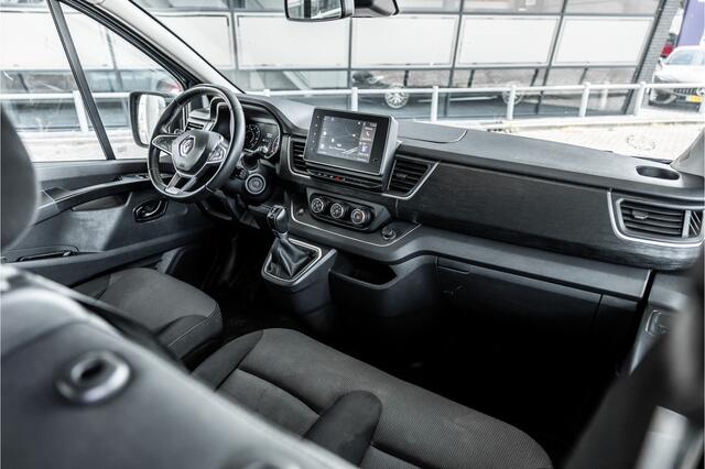 Renault TRAFIC 2.0 L2H1 150 PK DC | Dubbel cabine | 6-Zitter | Navigatie | Dodehoek | Camera | Trekhaak | CarPlay | Nieuwe APK | Trekhaak | Imperiaal | PDC V+A