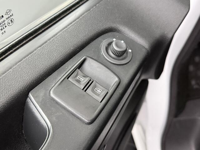 Renault TRAFIC 2.0DCi 120PK Lang Work Edition | Navigatie | Multimedia | Trekhaak | 3-Zits | Airco | Cruise