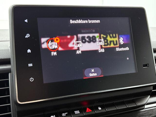 Renault TRAFIC 2.0 Blue dC1 150PK L2H1 Dubbele Cabine Automaat Navigatie Airco Lichtmetalen velgen Betimmering Trekhaak Camera Parkeer sensoren Dab