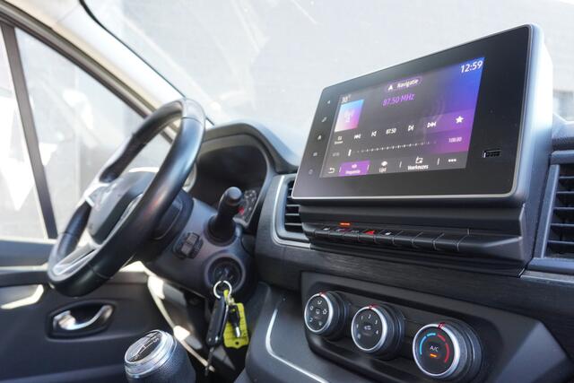Renault TRAFIC 2.0 dCi 130PK EURO 6 Airco - Navi - Cruise - €15.950,- Excl.