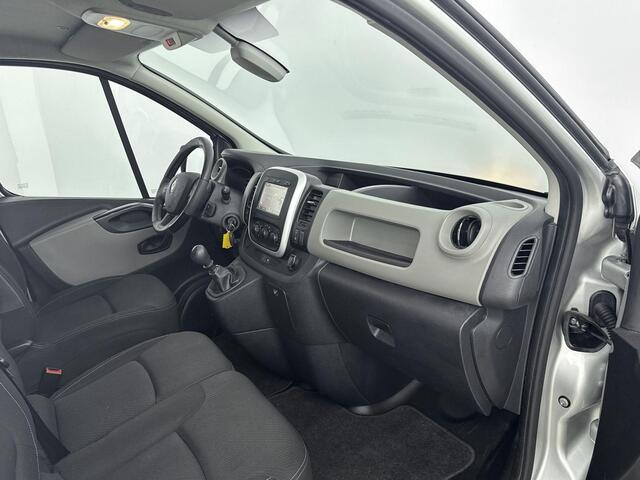 Renault TRAFIC 1.6 dCi 120 Pk T29 L2H1 Luxe | Navigatie | Airco | Cruise control | Parkeersensor achter | Zijschuifdeur Rechts | Trekhaak | Passagiersbank | Mistlampen Voor | Betimmering Laadruimte |