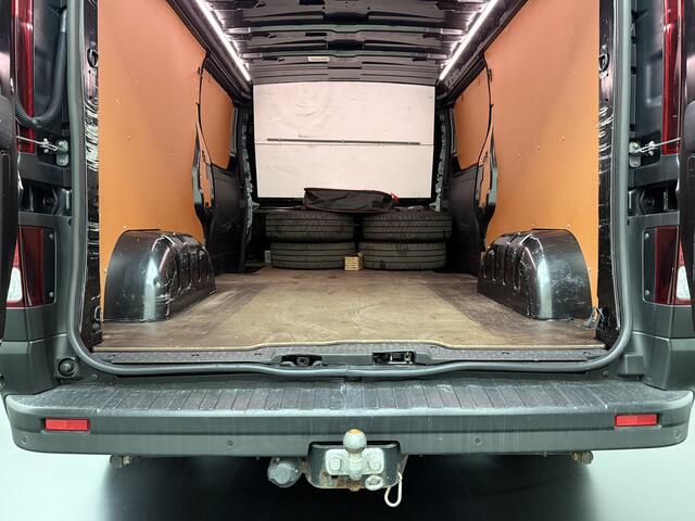 Renault TRAFIC 1.6DCi 120PK Lang Black Edition | Navigatie | Camera | Airco | Cruise | Trekhaak | Betimmering