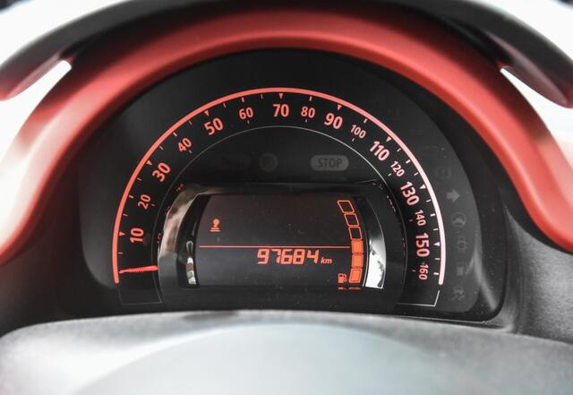 Renault TWINGO 1.0 SCe Collection / airconditioning / cruise control / elek. ramen voor/uitzetramen achter / dakspoiler / 2-kleuren bekleding / Lane assist / audio bediening aan het stuur