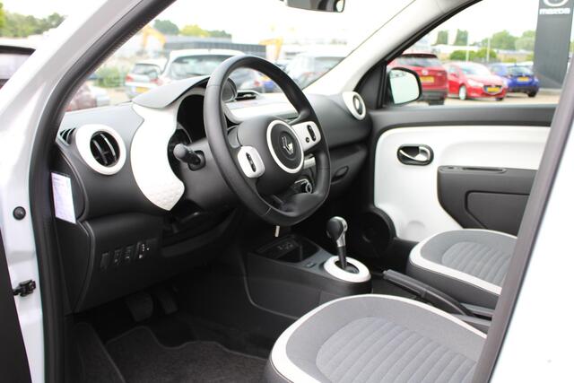 Renault TWINGO Z.E. R80 E-Tech Equilibre 22 kWh , Automaat, Clima, Cruise, PDC, Apple Carplay, Bluetooth, All Season, Stoelverwarming