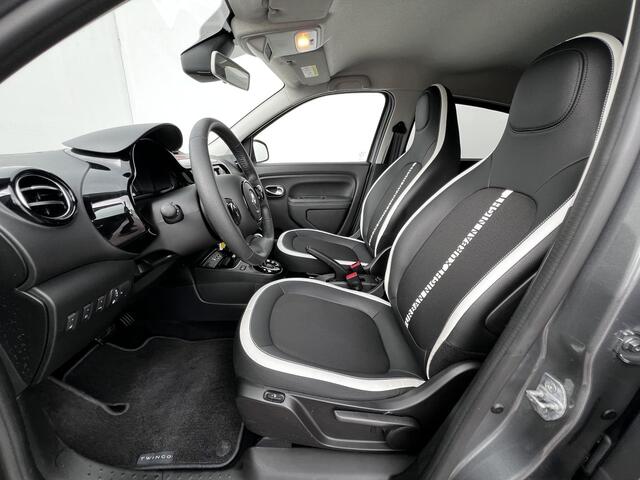 Renault TWINGO Z.E. R80 E-Tech Série Limitée Urban Night 22 kWh / Dealer onderhouden / Navigatie / Camera / Apple Carplay & Android Auto / Stoelverwarming / 16" LM wielen & All Season banden /