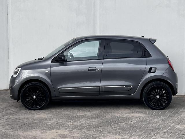 Renault TWINGO Z.E. R80 E-Tech Série Limitée Urban Night 22 kWh / Dealer onderhouden / Navigatie / Camera / Apple Carplay & Android Auto / Stoelverwarming / 16" LM wielen & All Season banden /