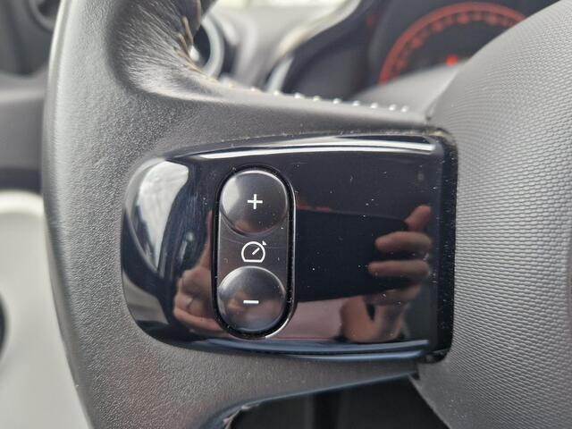 Renault TWINGO 1.0 SCe Limited / Automaat / Dealer Onderhouden / All Season Banden / Groen Dak / Airco / Elektrische Ramen /