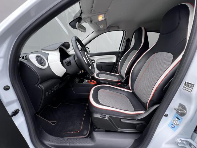 Renault TWINGO Z.E. R80 Série Limitée Vibes / Dealer onderhouden / Accu SoH 95,19 % / WLTP 186 km stad 261 km / Navigatie via Apple Carplay Android / Stoelverwarming / 16" LM wielen met All Season banden /