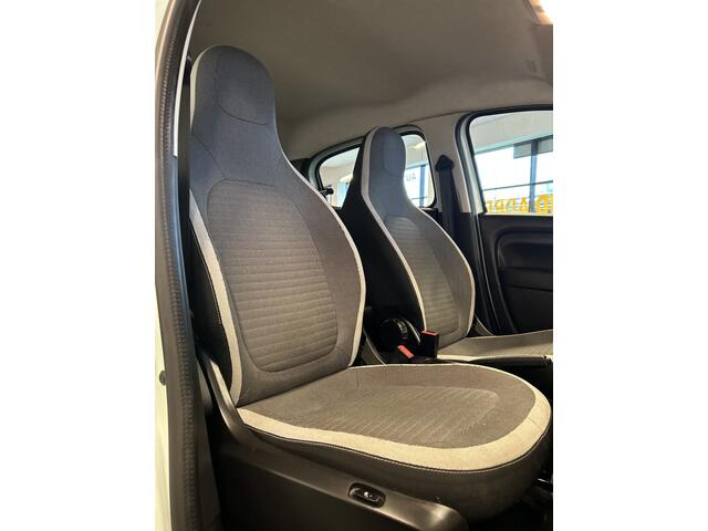 Renault TWINGO 1.0 SCe Life | Stoelverwarming | Snelheidsbegrenzer | Radio/MP3 | LED | 12/2020 | Hoge instap