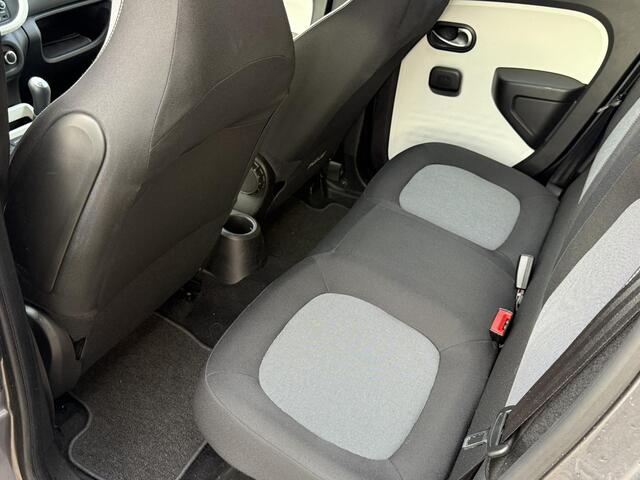 Renault TWINGO 1.0 SCe Collection / Airco / All-Season banden / Bluetooth / Elektrische ramen voor / 5-deurs / Zeer weinig kilometers NAP