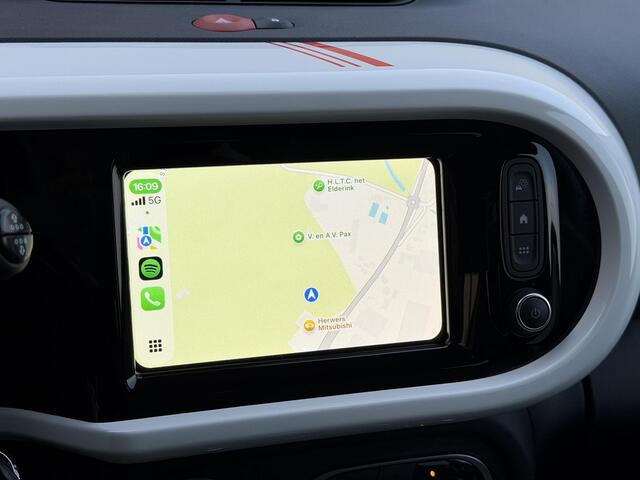 Renault TWINGO Z.E. 22KWh Vibes Automaat / Dealer onderhouden / Accu SoH 93 % / WLTP 186 km stad 261 km / Navigatie via Apple Carplay Android / Stoelverwarming / Camera / 16" LM wielen met All Season banden /