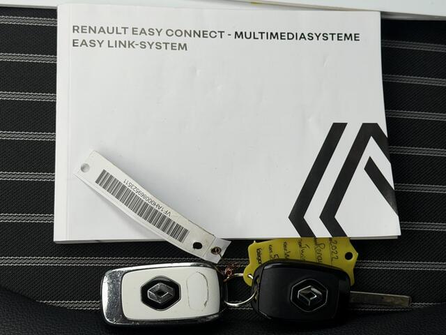 Renault TWINGO Z.E. R80 Intens / SOH 96% / Navigatie / Camera / All Season Banden / Cruise / Clima / Apple Carplay & Android Auto / Stoelverwarming / DAB / LED /