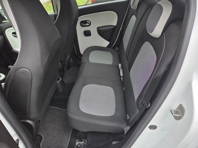 Renault TWINGO Z.E. R80 Collection / 90% SOH / Apple Carplay & Android Auto / Airco / Volledig Dealer Onderhouden /