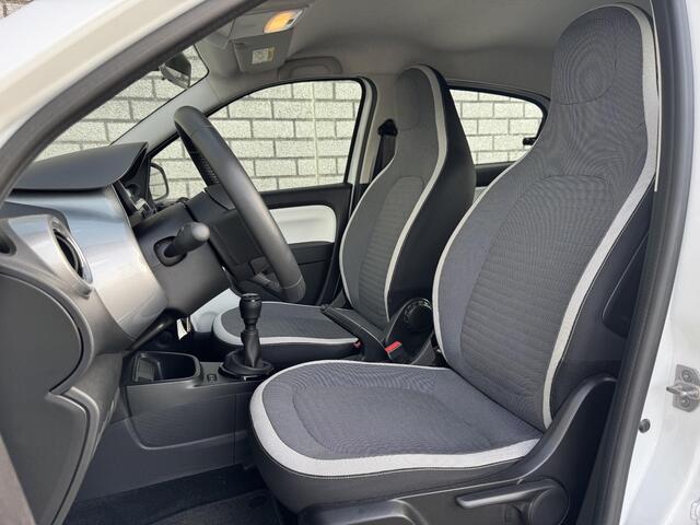 Renault TWINGO 1.0 SCe Limited | Airco | DAB+ | R&Go Navigatie | Bluetooth |