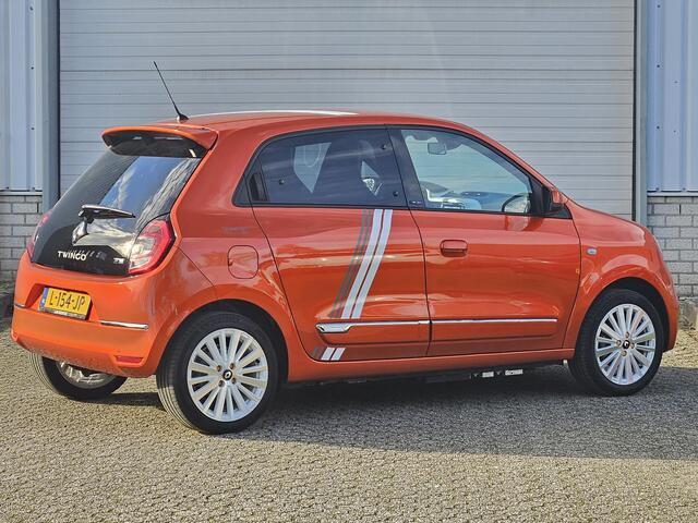 Renault TWINGO Z.E. R80 Série Limitée Vibes / 92% SOH / Achteruitrijcamera / Apple Carplay & Android Auto / Stoelverwarming / 1e Eigenaar / Climate Control / Cruise Control / Navigatie / Lichtmetalen Velgen / Parkeersensoren /