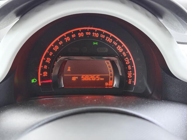 Renault TWINGO 1.0 SCe Collection Airco Bluetooth Radio/Usb Isofix Elek.Ramen/Spiegels Led Start/Stop Hogere Instap Wegenbelasting slechts 24 p.m. NL-auto!