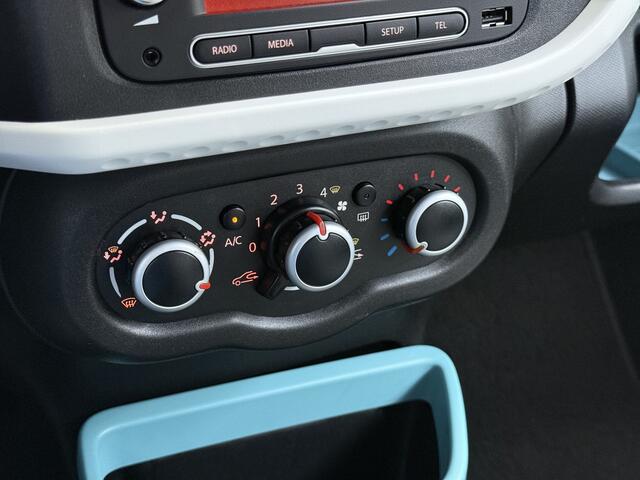 Renault TWINGO 1.0 SCe Collection Airco Bluetooth Radio/Usb Isofix Elek.Ramen/Spiegels Led Start/Stop Hogere Instap Wegenbelasting slechts 24 p.m. NL-auto!