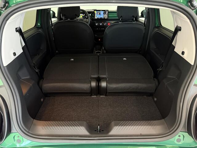 Renault TWINGO Urban Range Techno 27.5 kWh | Pack Privilège | Lichtmetalen velgen 18" | Nu rijklaar uit voorraad leverbaar voor ¤ 24.909,-!