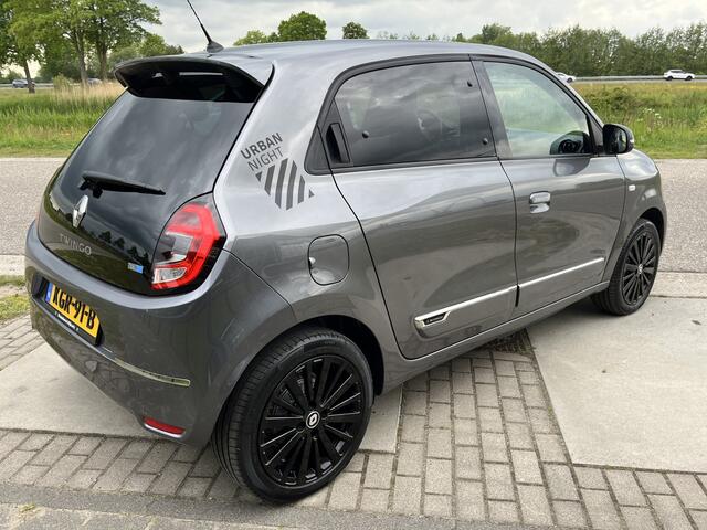 Renault TWINGO Z.E. R80 Série (SOH 96%) Urban Night / Navigatie / Camera /Parkeerhulp/ Cruise / 16'' LMV /