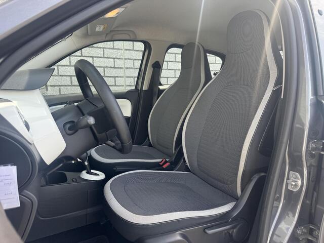 Renault TWINGO Z.E. R80 Collection | Apple CarPlay / Android Auto | Climate Control | Parkeersensoren |