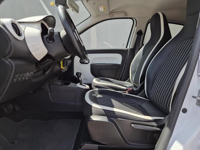 Renault TWINGO Z.E. R80 Intens / SOH 94% / Dealer onderhouden / 3 fase laden / Achteruitrijcamera / Cruise control / Apple Carplay Android Auto / Parkeersensoren achter / Navigatie / Lichtmetalen wielen 15" /