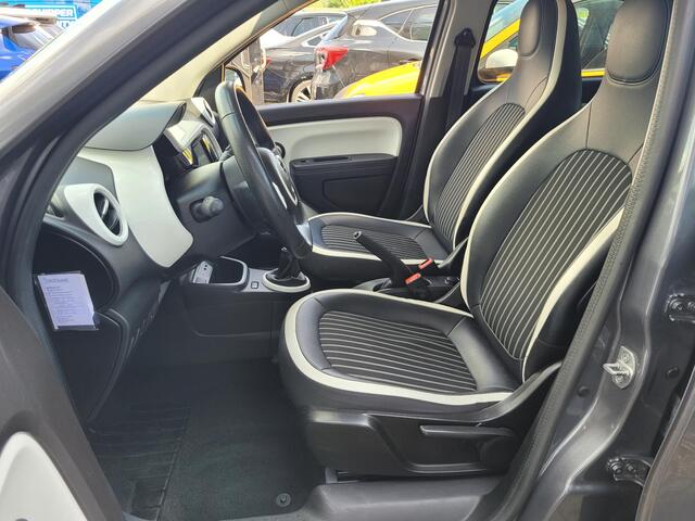 Renault TWINGO 1.0 SCe Intens | Carplay | Half Leder | Cruise Control | Parkeersensoren Achter